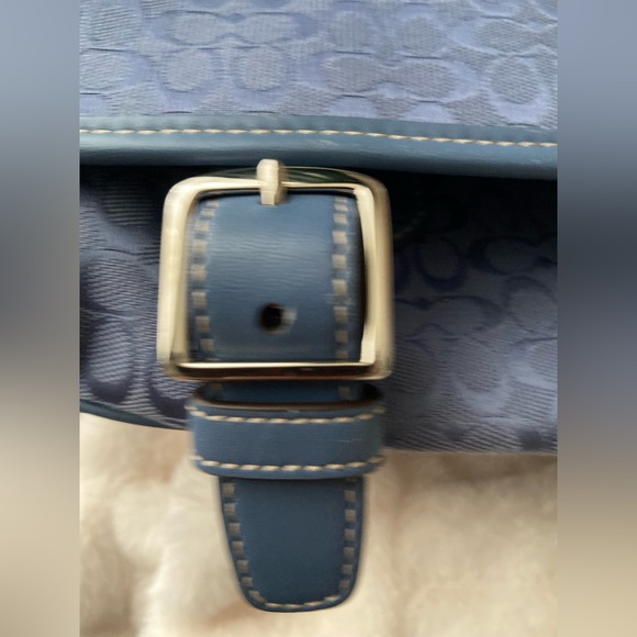 AUTHENTIC COACH BLUE CANVAS AND LEATHER
SIGNATURE LAPTOP BAG - Picture 7 of 10